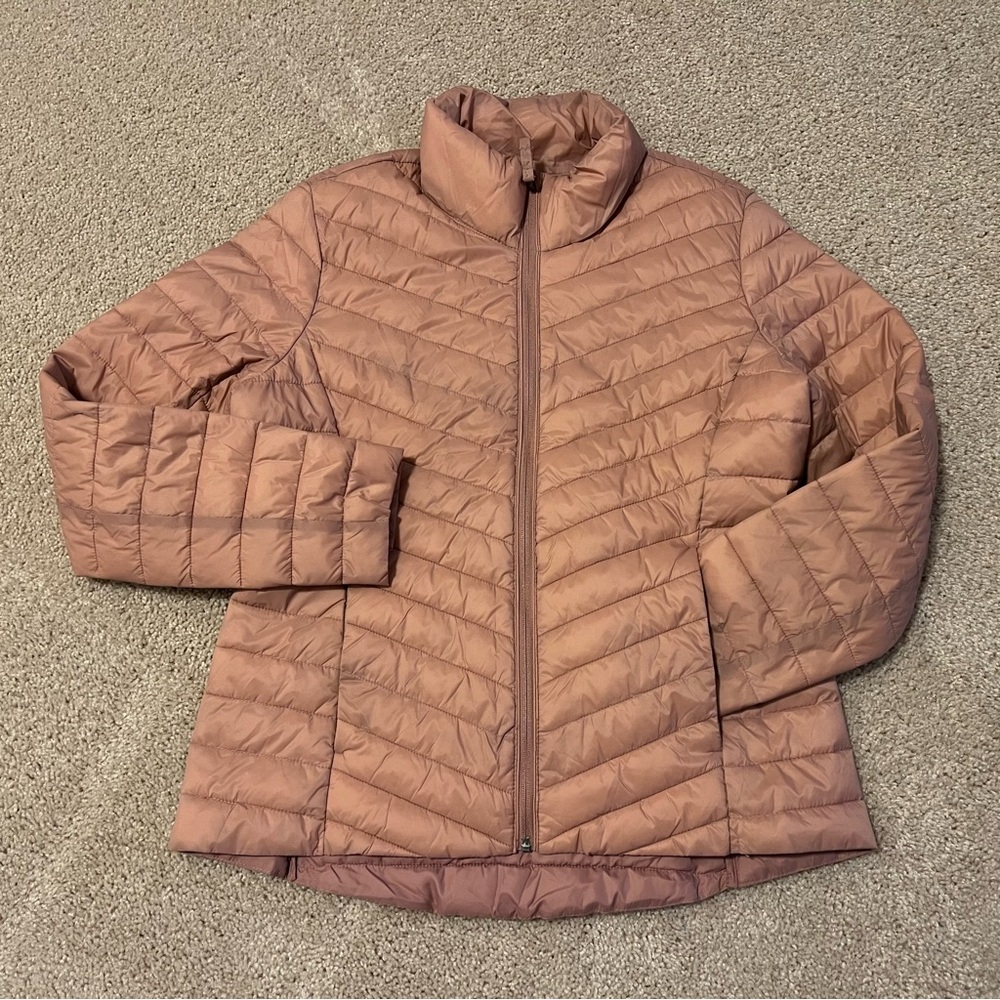 Lightweight Fitted Puffer Jacket